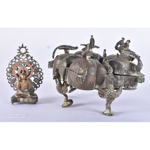 102 - AN ANTIQUE INDIAN BRONZE PANDAN SPICE BOX together with a small bronze buddha. Largest 9.75 cm wide.... 