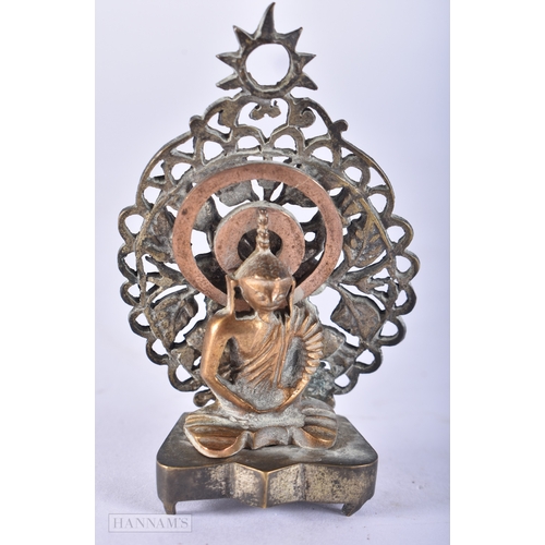 102 - AN ANTIQUE INDIAN BRONZE PANDAN SPICE BOX together with a small bronze buddha. Largest 9.75 cm wide.... 