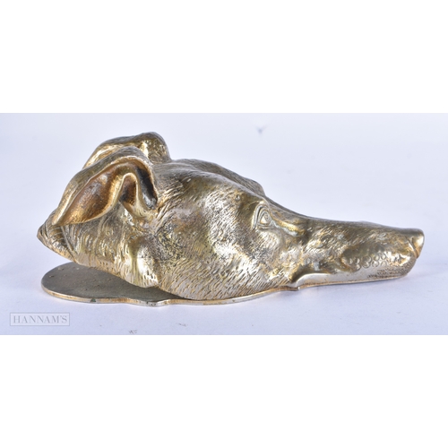 108 - A LOVELY LARGE EARLY VICTORIAN OVERSIZED BRONZE LETTER CLIP formed as a hunting hound. 17 cm x 7 cm.