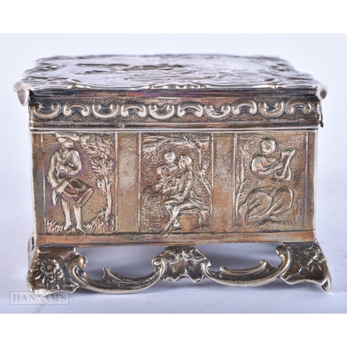 193 - AN ANTIQUE DUTCH SILVER REPOUSSE BOX. 120 grams. 6.5 cm square.