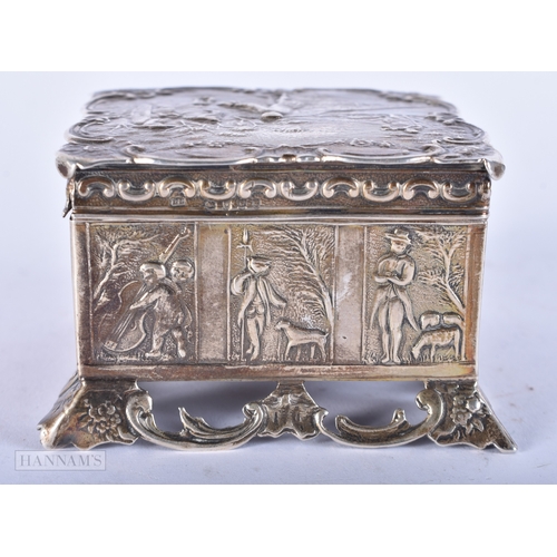 193 - AN ANTIQUE DUTCH SILVER REPOUSSE BOX. 120 grams. 6.5 cm square.