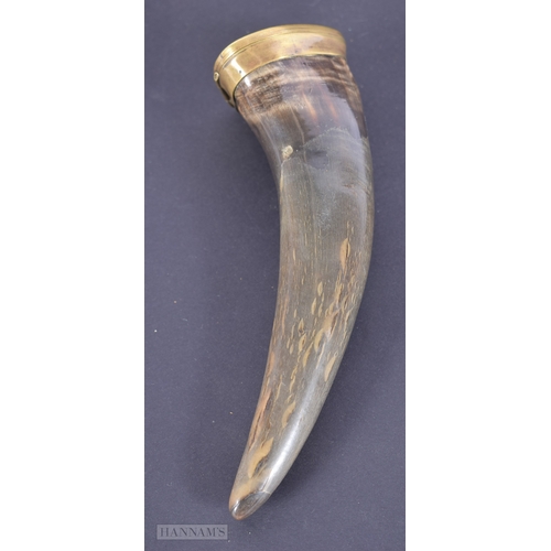 334 - AN UNUSUAL 19TH CENTURY INDIAN CARVED HORN POWDER HORN OR SNUFF MULL with yellow metal mounted mount... 