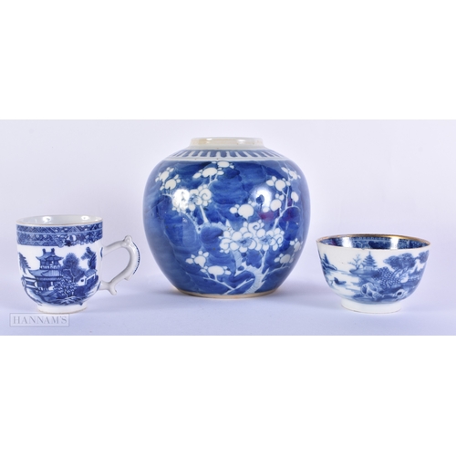 2017 - A 19TH CENTURY CHINESE BLUE AND WHITE GINGER JAR Late Qing, together with Qianlong teawares. Largest... 