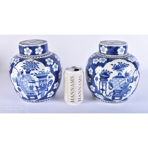 2021 - A PAIR OF 19TH CENTURY CHINESE BLUE AND WHITE PORCELAIN GINGER JARS AND COVERS Qing. 20 cm x 15 cm.