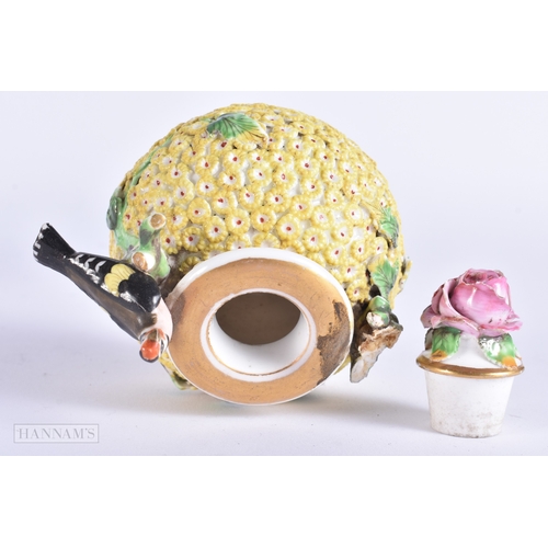 103 - AN 18TH/19TH CENTURY GERMAN MEISSEN STYLE POT POURRI AND COVER together with a smaller Schnee Ballen... 