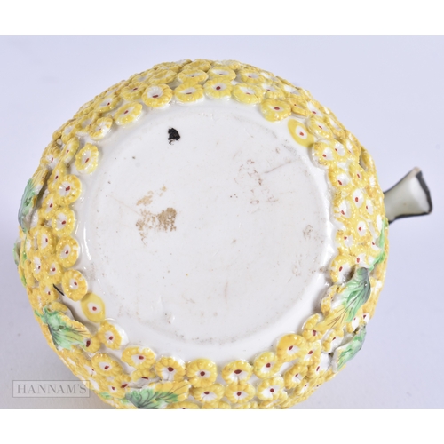 103 - AN 18TH/19TH CENTURY GERMAN MEISSEN STYLE POT POURRI AND COVER together with a smaller Schnee Ballen... 