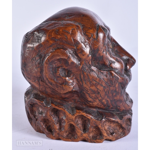 113 - A CHARMING 18TH CENTURY TREEN CARVED WOOD BUST OF A MALE possibly representing Shakespeare. 13 cm x ... 