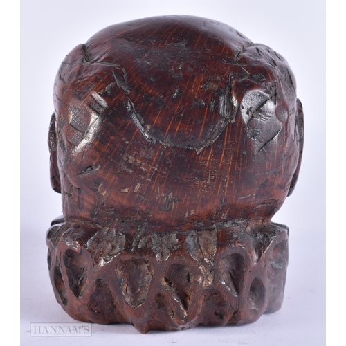 113 - A CHARMING 18TH CENTURY TREEN CARVED WOOD BUST OF A MALE possibly representing Shakespeare. 13 cm x ... 