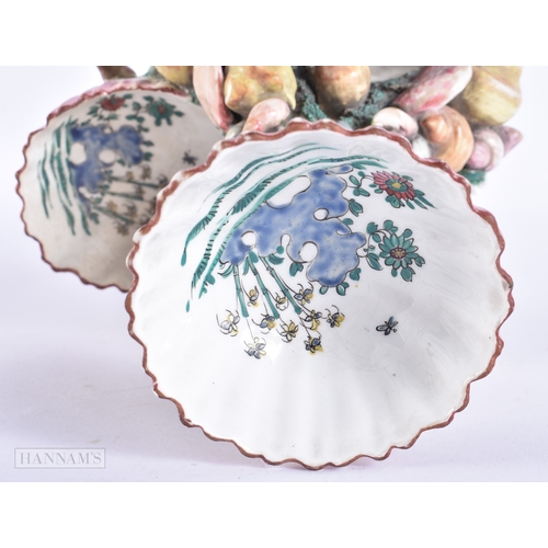 115 - A RARE 18TH CENTURY ENGLISH PORCELAIN SHELL SWEETMEAT DISH possibly Plymouth, modelled with numerous... 