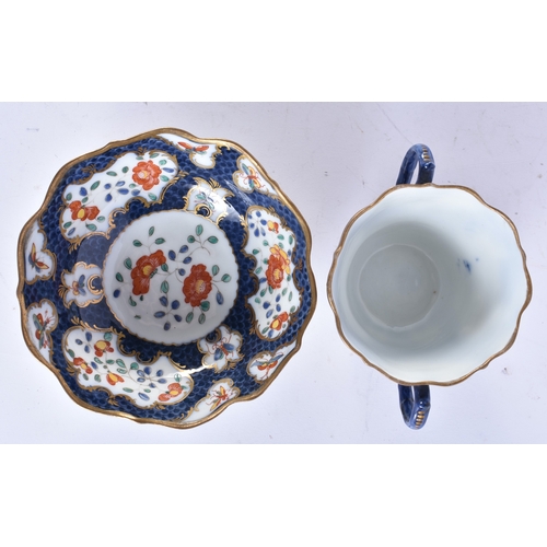 82 - ASSORTED ROYAL WORCESTER BLUE SCALE PORCELAIN together with a Samsons of Paris blue scale chocolate ... 