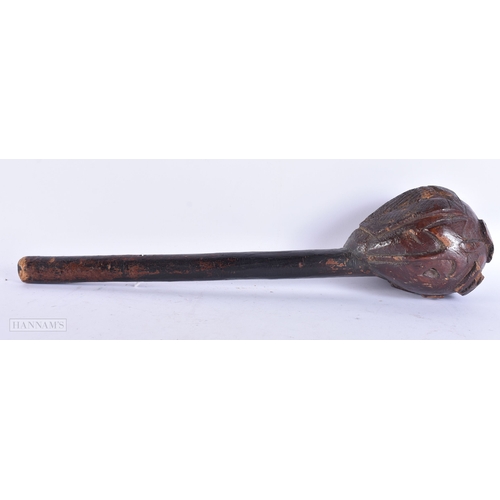 153 - A RARE ANTIQUE IRISH IRELAND FOR EVER CARVED WOOD CLUB. 46 cm long.