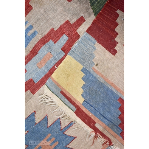 29 - A MIDDLE EASTERN RUG. 178 cm x 118 cm.