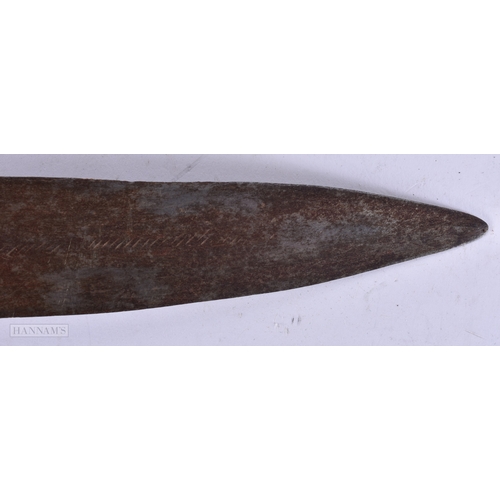 359 - AN UNUSUAL 19TH CENTURY AFRICAN TRIBAL SNAKE SKIN MOUNTED BRONZE KNIFE. 27 cm wide. WE ARE UNABLE TO... 