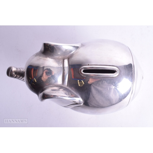 373 - AN UNUSUAL NOVELTY SOLID SILVER ELEPHANT MONEY BOX. Silver 292.9 grams. 17.5 cm x 12.5 cm.
