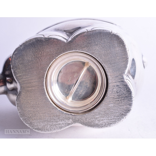 373 - AN UNUSUAL NOVELTY SOLID SILVER ELEPHANT MONEY BOX. Silver 292.9 grams. 17.5 cm x 12.5 cm.
