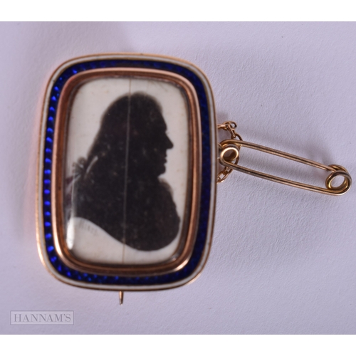 387 - A FINE ANTIQUE GOLD AND ENAMEL MINIATURE CAMEO LOCKET by Miers. 5.6 grams. 2.5 cm x 2 cm.