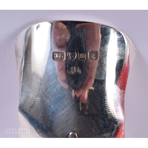 388 - AN EARLY VICTORIAN SILVER AND AGATE PRESERVE SPOON. Birmingham 1852. 31 grams. 14.5 cm long.