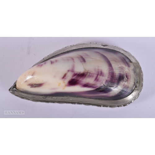 403 - AN ANTIQUE WHITE METAL PURPLE SHELL SNUFF BOX. 66 grams. 9.5 cm x 4.75 cm.