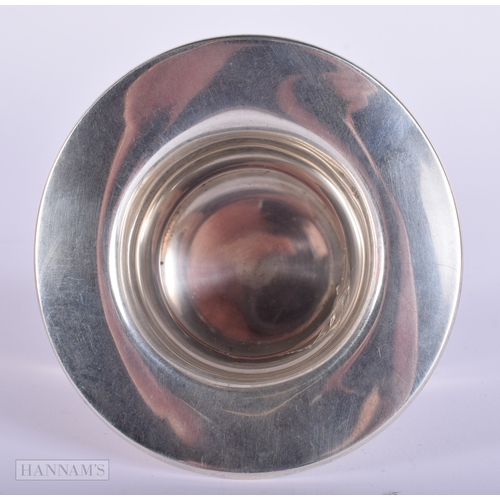 406 - A NOVELTY AMERICAN REED AND BARTON SILVER TOP HAT TOOTH PICK HOLDER. 80 grams. 6 cm x 9 cm.