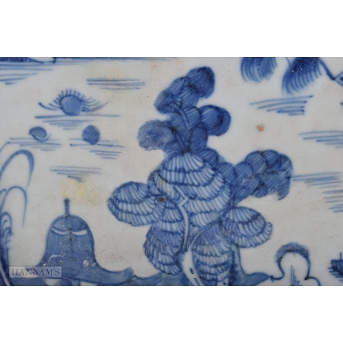 408 - A LARGE 18TH CENTURY CHINESE BLUE AND WHITE PORCELAIN DISH Qianlong. 40 cm x 32 cm.