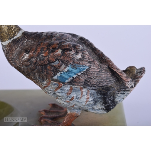 420 - AN ART DECO COLD PAINTED BRONZE DUCK ONYX ASHTRAY. 14 cm wide.