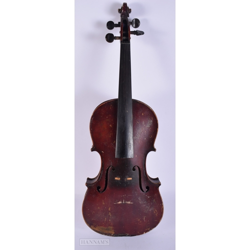 445 - A CASED VIOLIN with bow. Violin 57.5 cm long, length of back inc button 36.5 cm.