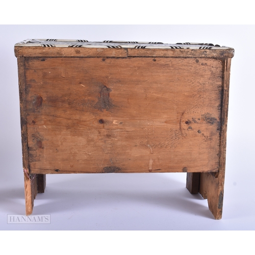 59 - AN ANTIQUE MIDDLE EASTERN OTTOMAN SYRIAN MOTHER OF PEARL BONE INSET CASKET. 38 cm x 32 cm x 16 cm.