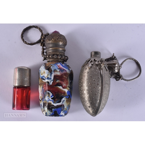 103 - Antique Collectable Trinkets Inc Ladies Vanity, Scent Bottle, Snuff Box. (qty)