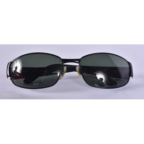 111 - Ray Bans Designer Sunglasses In Cases. (5)