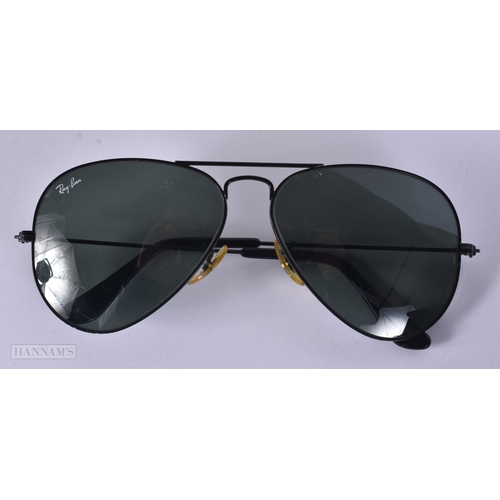 112 - Ray Bans Designer Sunglasses In Cases. (5)