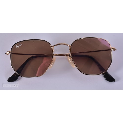 112 - Ray Bans Designer Sunglasses In Cases. (5)