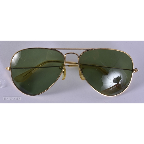 112 - Ray Bans Designer Sunglasses In Cases. (5)