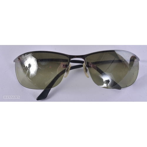 112 - Ray Bans Designer Sunglasses In Cases. (5)