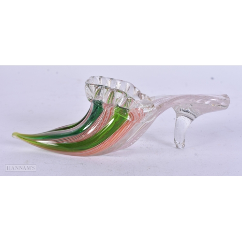 14 - AN UNUSUAL SPIRALLY MOULDED GLASS SHOE possibly Italian. 14.5 cm wide.