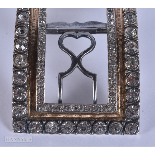 83 - A LOVELY EARLY 19TH CENTURY PASTE SET BELT BUCKLE within fitted leather case. 8.5 cm x 5.25 cm.