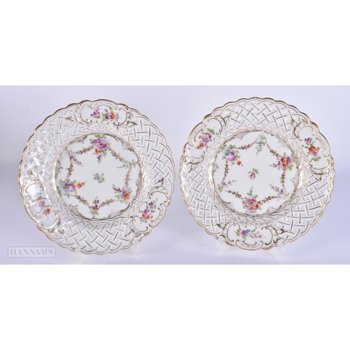 86 - A PAIR OF DRESDEN PLATES together with Continental figures etc. (qty)