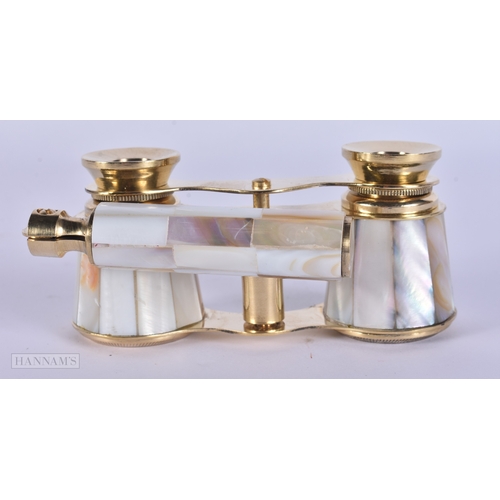 92 - A PAIR OF MOTHER OF PEARL OPERA GLASSES. 18cm extended.