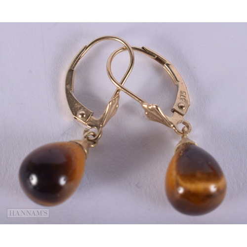 1135 - 9ct gold tigers eye bombe drop earrings.  2.8cm drop (2.5g)