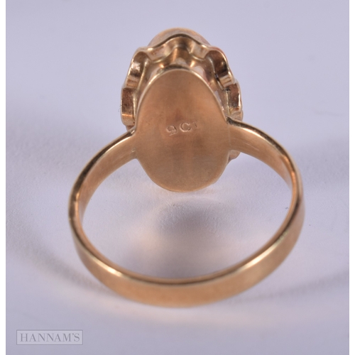 1139 - 9ct gold vintage opal triplet cocktail ring.  Size N (3.7g)
