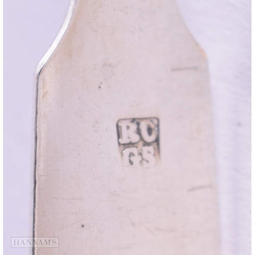 1209 - 3 x .925 sterling silver Georgian sugar tongs 117g. 14.75 cm long. (3)