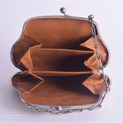 1217 - Antique 1918 Birmingham Sterling Silver Rose Detailed Coin Purse / Bag (88g). 11.75 cm x 9.25 cm.