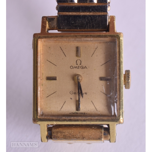 1246 - Vintage Omega Geneve Watch Hand-Wind Working. 2 cm wide.