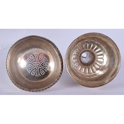 1299 - Georgian .925 sterling silver wine funnel 160g. London 1829. 12 cm high.