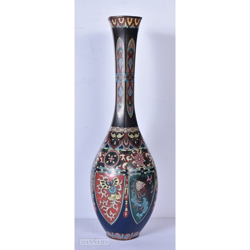 3051 - A Chinese Cloisonne metal vase 30.5 cm