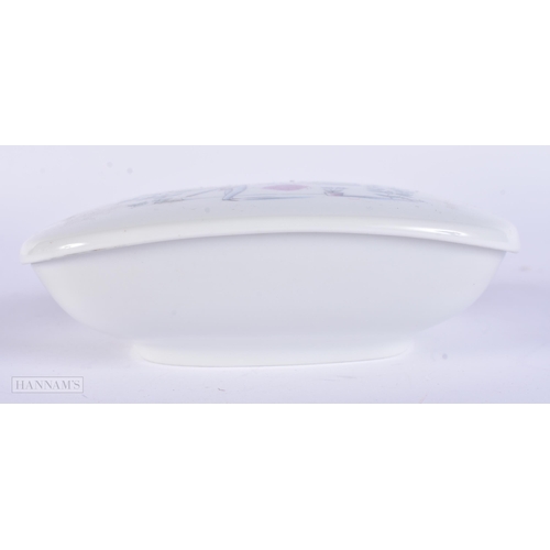 300 - A ROSENTHAL PORCELAIN BOX AND COVER. 15 cm x 11.5 cm.