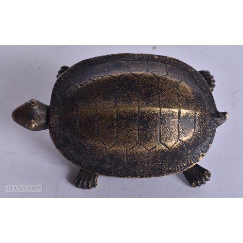 334 - AN ANTIQUE CHINESE BRONZE TORTOISE LOCK. 7 cm wide.