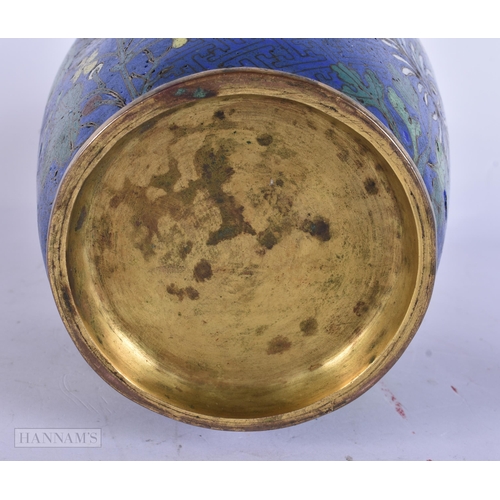 421 - A LARGE 18TH/19TH CENTURY CHINESE CLOISONNE ENAMEL VASE Qianlong/Jiaqing, decorated with foliage and... 
