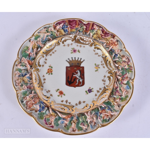 437 - AN UNUSUAL ANTIQUE ITALIAN NAPLES PORCELAIN ARMORIAL PLATE. 18 cm wide.