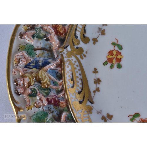 437 - AN UNUSUAL ANTIQUE ITALIAN NAPLES PORCELAIN ARMORIAL PLATE. 18 cm wide.