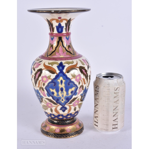 441 - A HUNGARIAN FISCHER OR ZSOLNAY PECS LUSTRE VASE. 25.5 cm high.